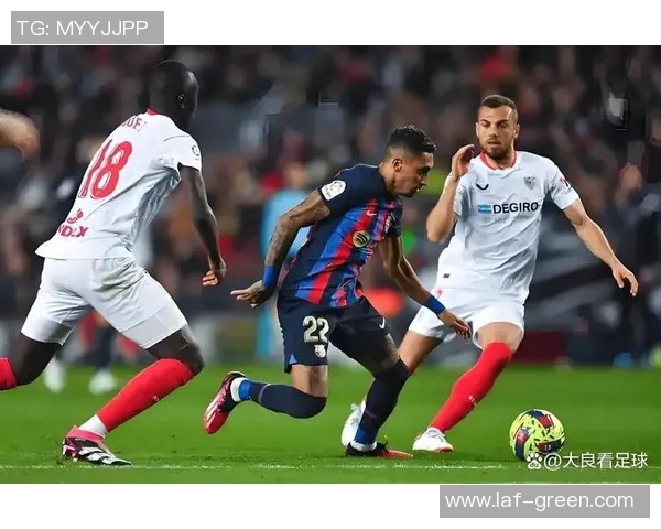 足球明星挑战视频大赛邀你一起见证精彩瞬间与惊艳技巧的巅峰对决 足球明星挑战视频大赛邀你一起见证精彩瞬间与惊艳技巧的巅峰对决