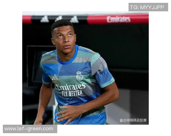 姆巴佩球衣热销背后的故事与足球明星的魅力分析