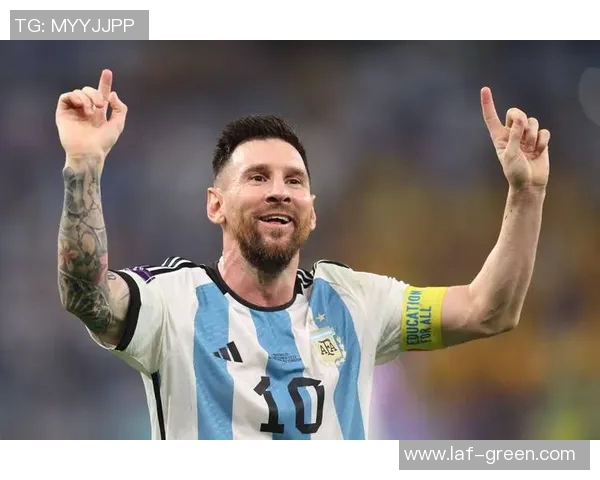 名望超越实力的足球明星背后的故事与影响力探讨